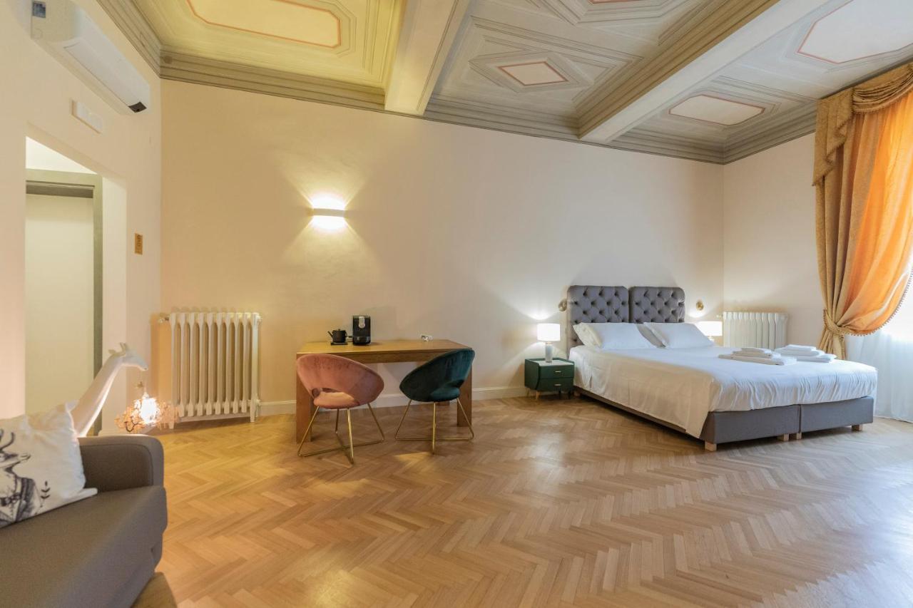 Aldrovandi Luxury Suites And Apartment Bologne Extérieur photo
