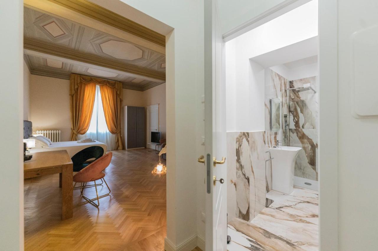 Aldrovandi Luxury Suites And Apartment Bologne Extérieur photo