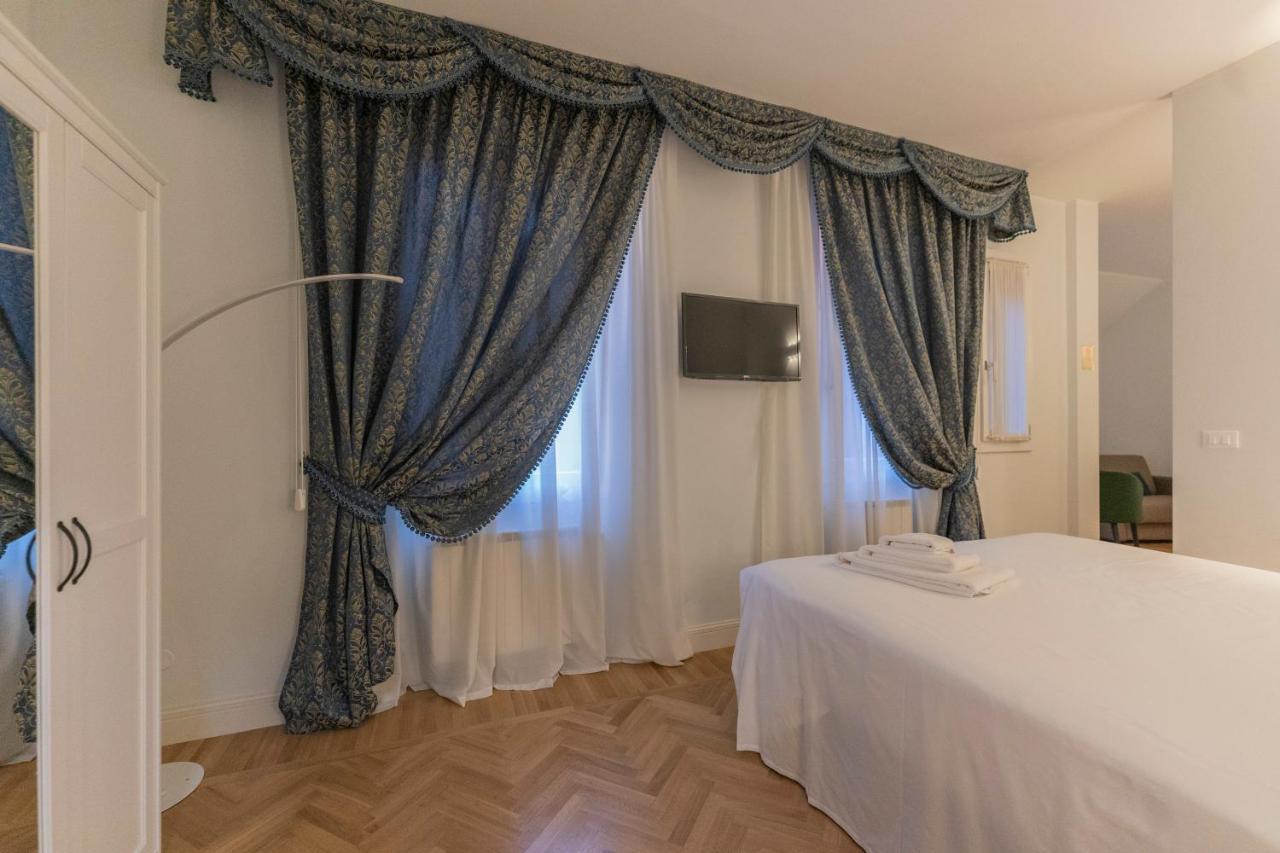 Aldrovandi Luxury Suites And Apartment Bologne Extérieur photo