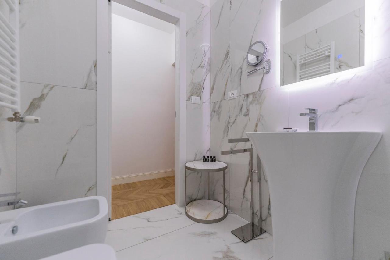 Aldrovandi Luxury Suites And Apartment Bologne Extérieur photo
