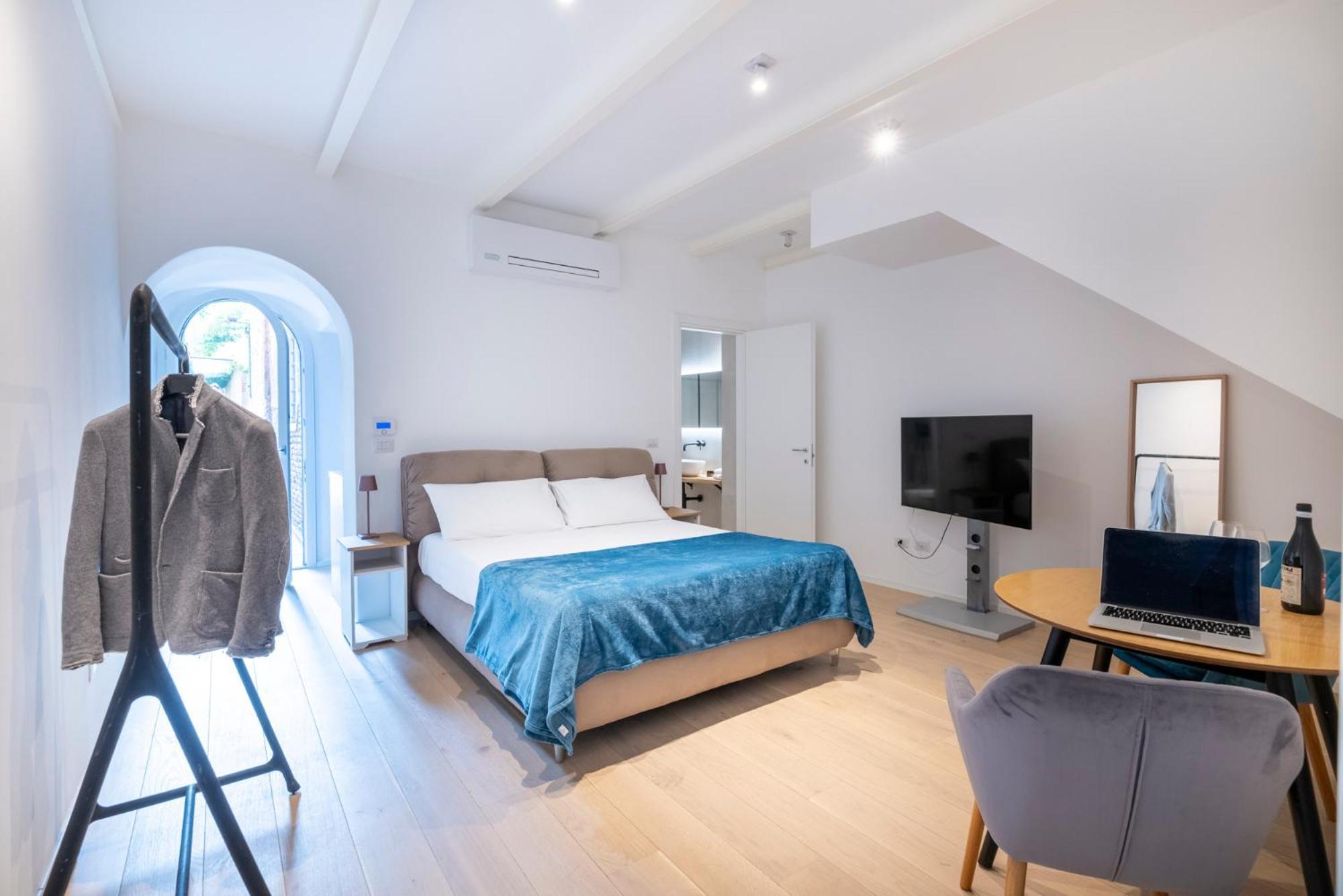 Aldrovandi Luxury Suites And Apartment Bologne Extérieur photo
