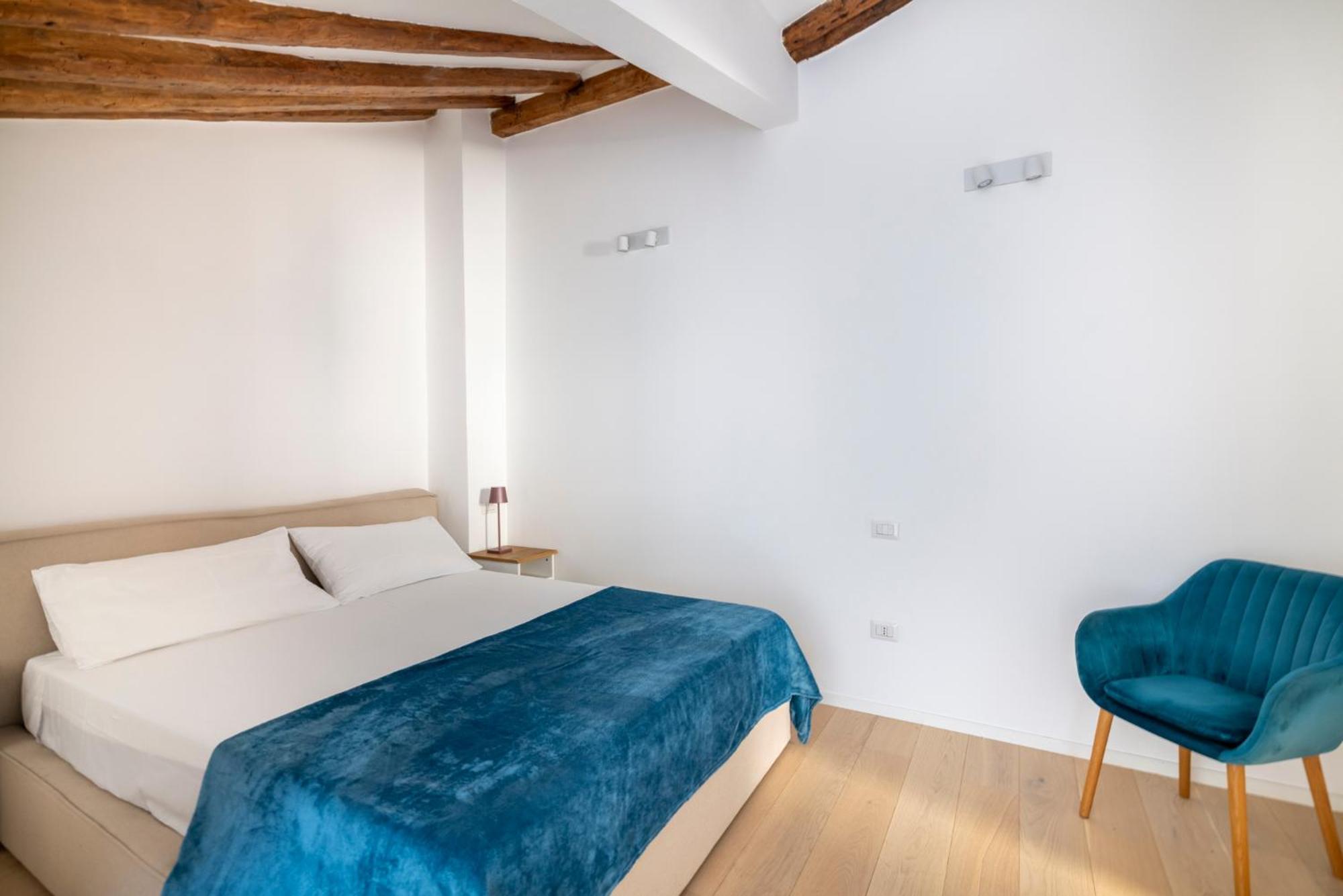 Aldrovandi Luxury Suites And Apartment Bologne Extérieur photo