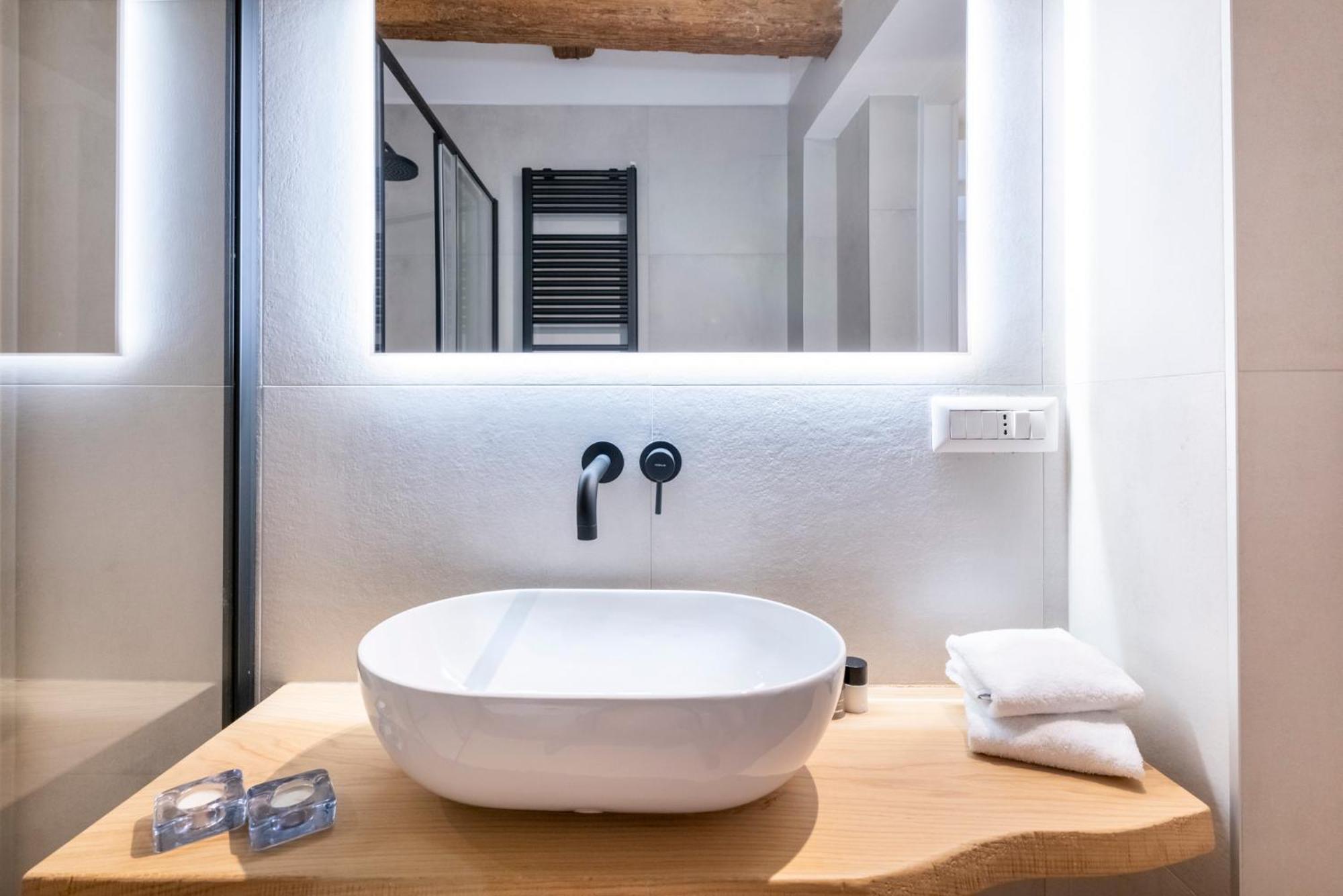 Aldrovandi Luxury Suites And Apartment Bologne Extérieur photo