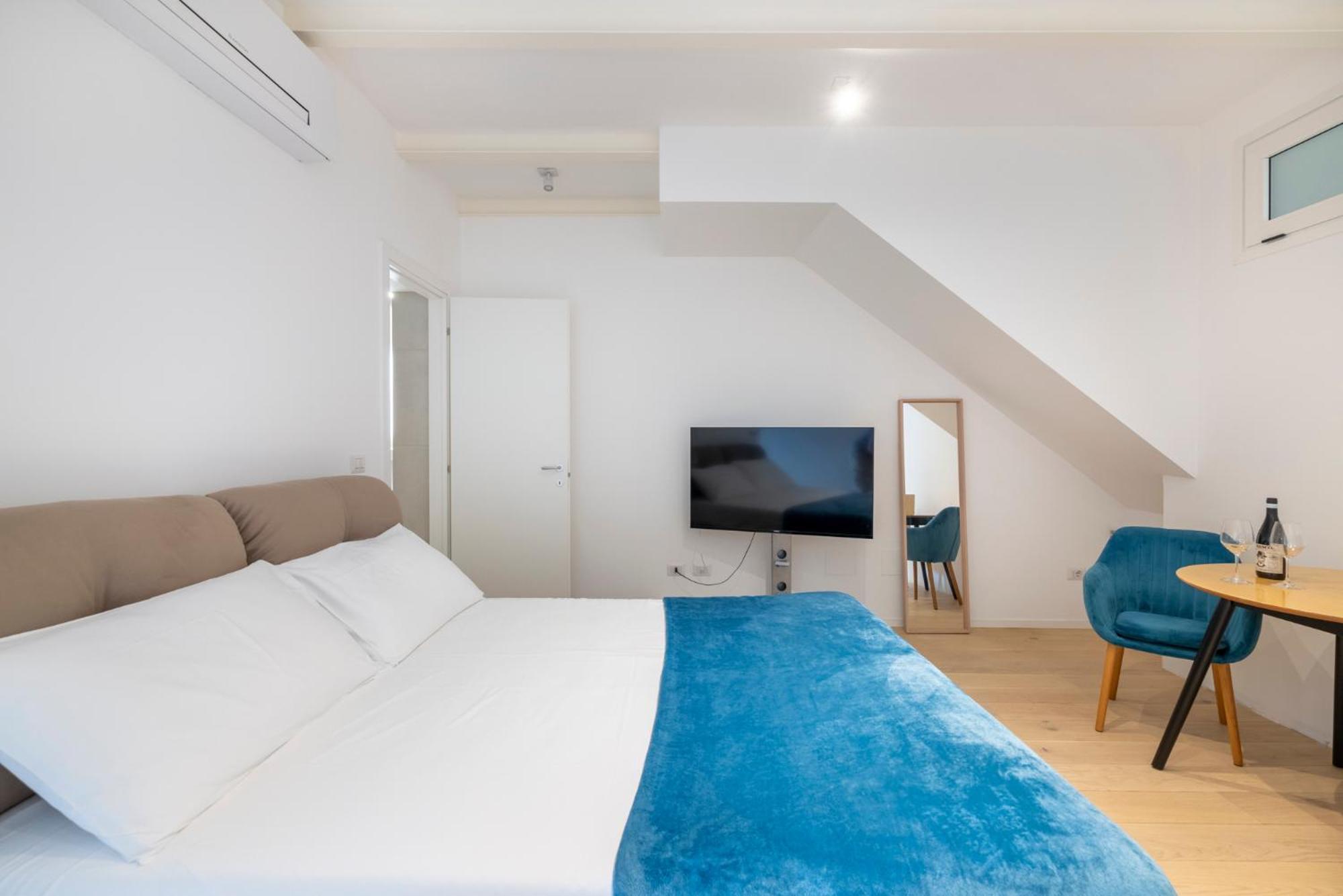 Aldrovandi Luxury Suites And Apartment Bologne Extérieur photo